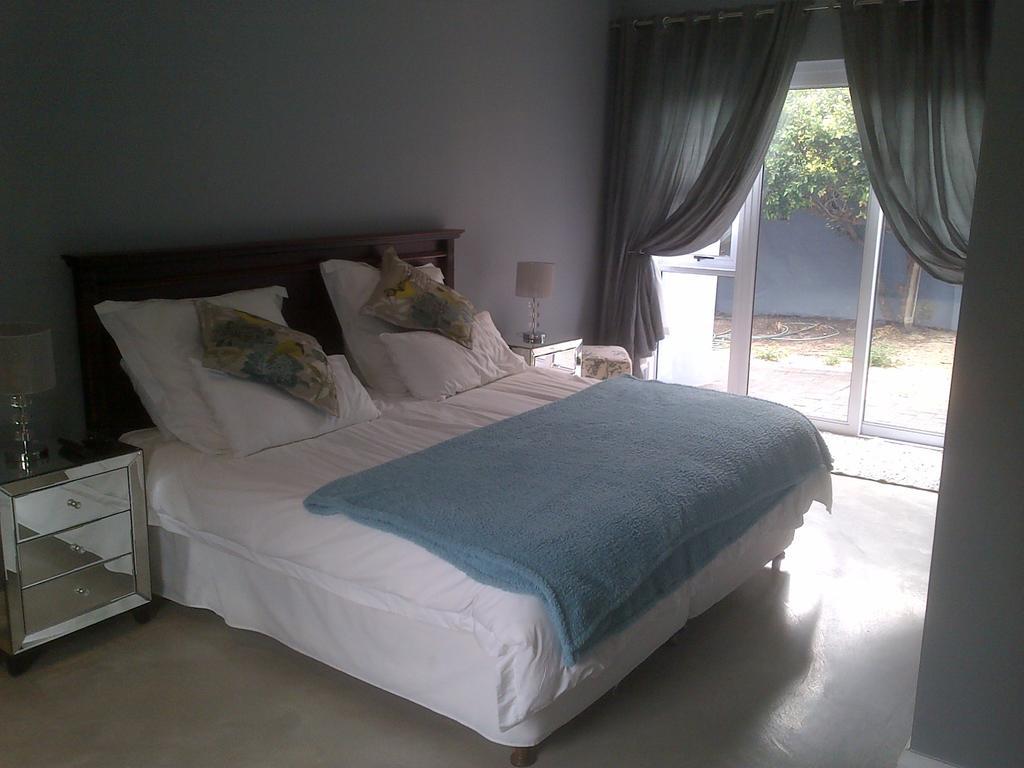 Garden Gate Guest House بورت اليزابيث الغرفة الصورة